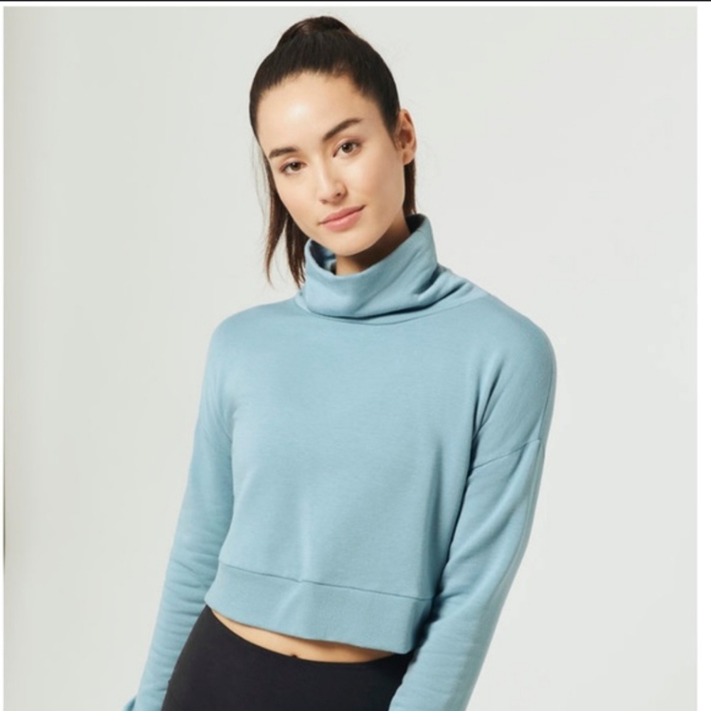 Beyond Yoga Cropped Sweater Size Medium